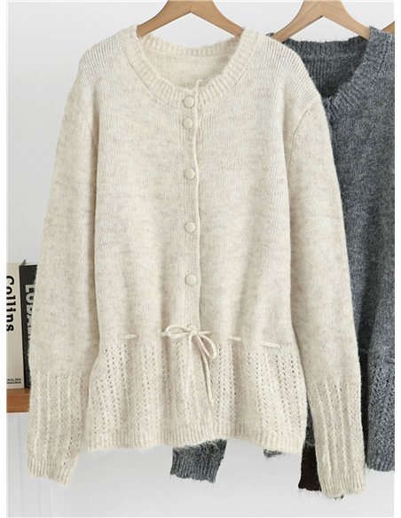 Strickjacke mit niedrigem Ausschnitt und verstellbarer Taille