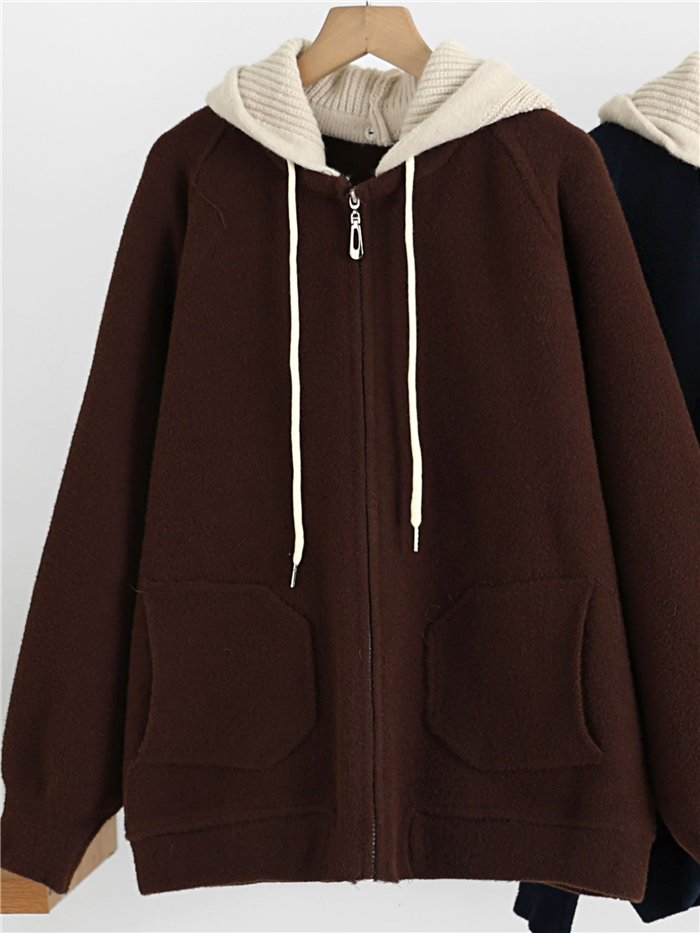 Chaqueta de punto con capucha contraste