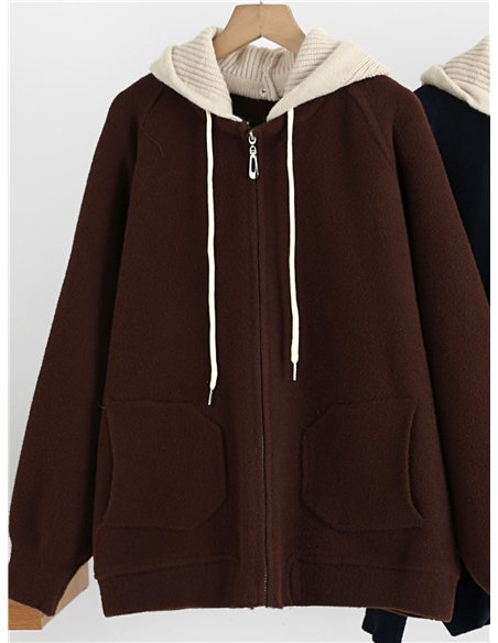 Chaqueta de punto con capucha contraste