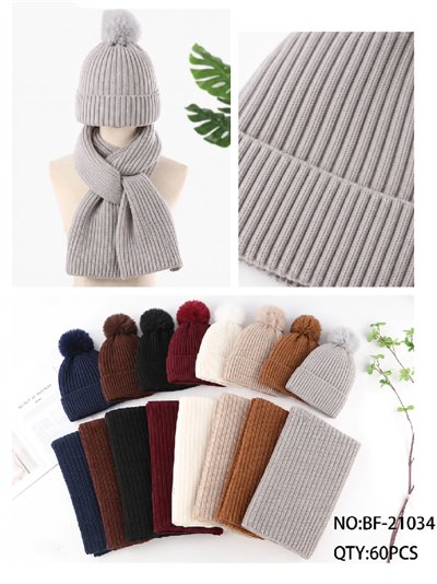Set aus gerippter Strickmütze mit Bommel und Schal 2