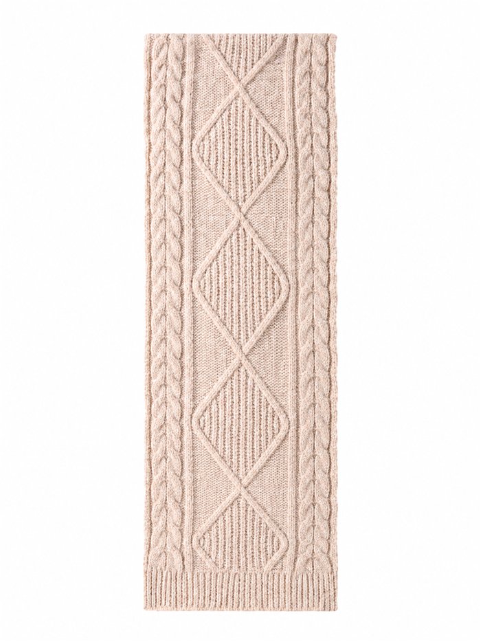 Diamond cable-knit winter scarf
