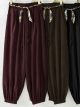 Pantalón jogger con cinturón pañuelo