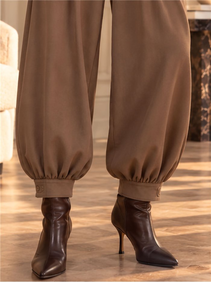 Pantaloni a palloncino con bottoni dorati