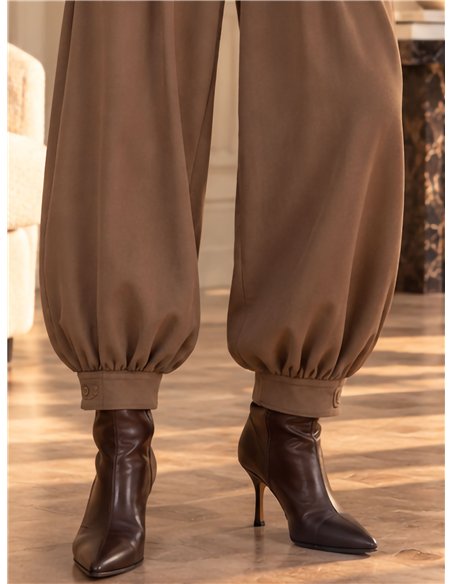 Pantaloni a palloncino con bottoni dorati