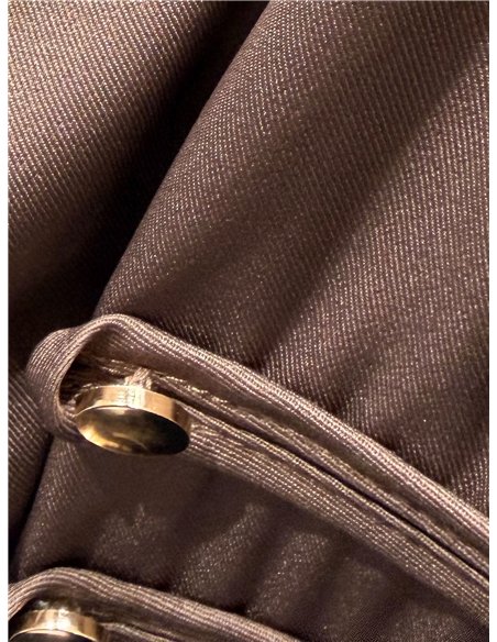 Pantalón jogger con botones dorados