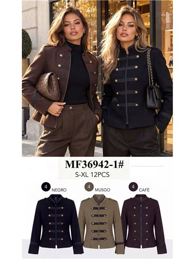 Chaqueta militar paño con botones dorados 2