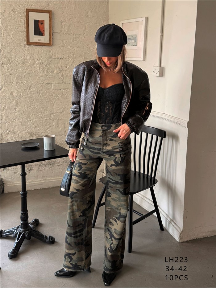 Jeans wide leg camuflaje con botones