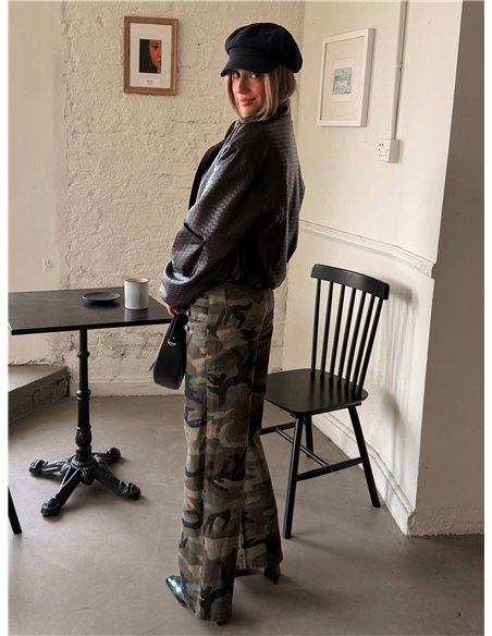 Jeans wide leg camuflaje con botones