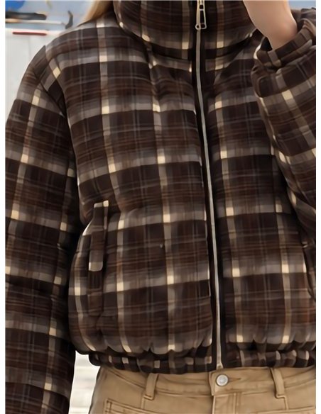 Kurze gesteppte Karojacke